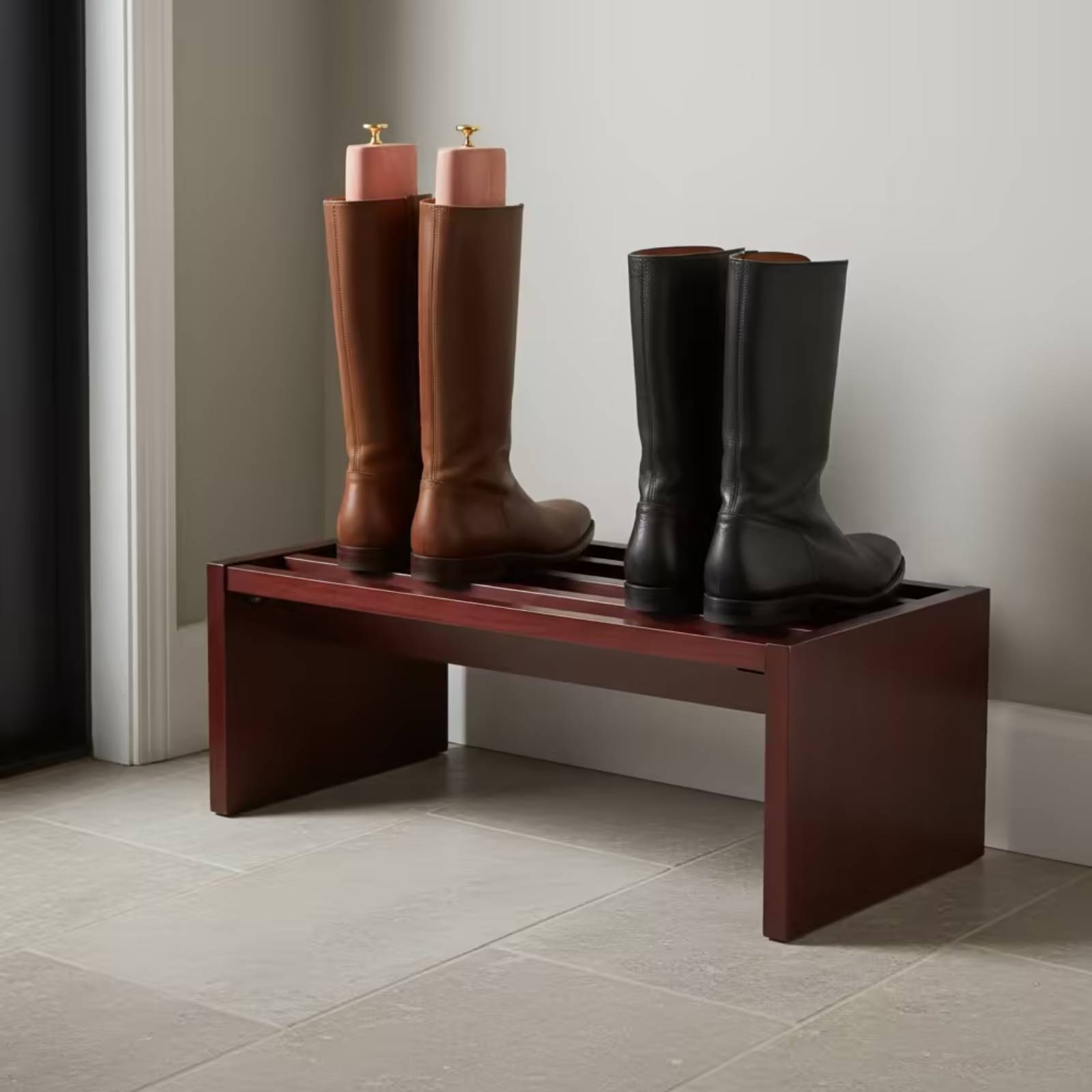 Shoe Tree Cedar - Регулируемый растягиватель для высоких сапог Cedar